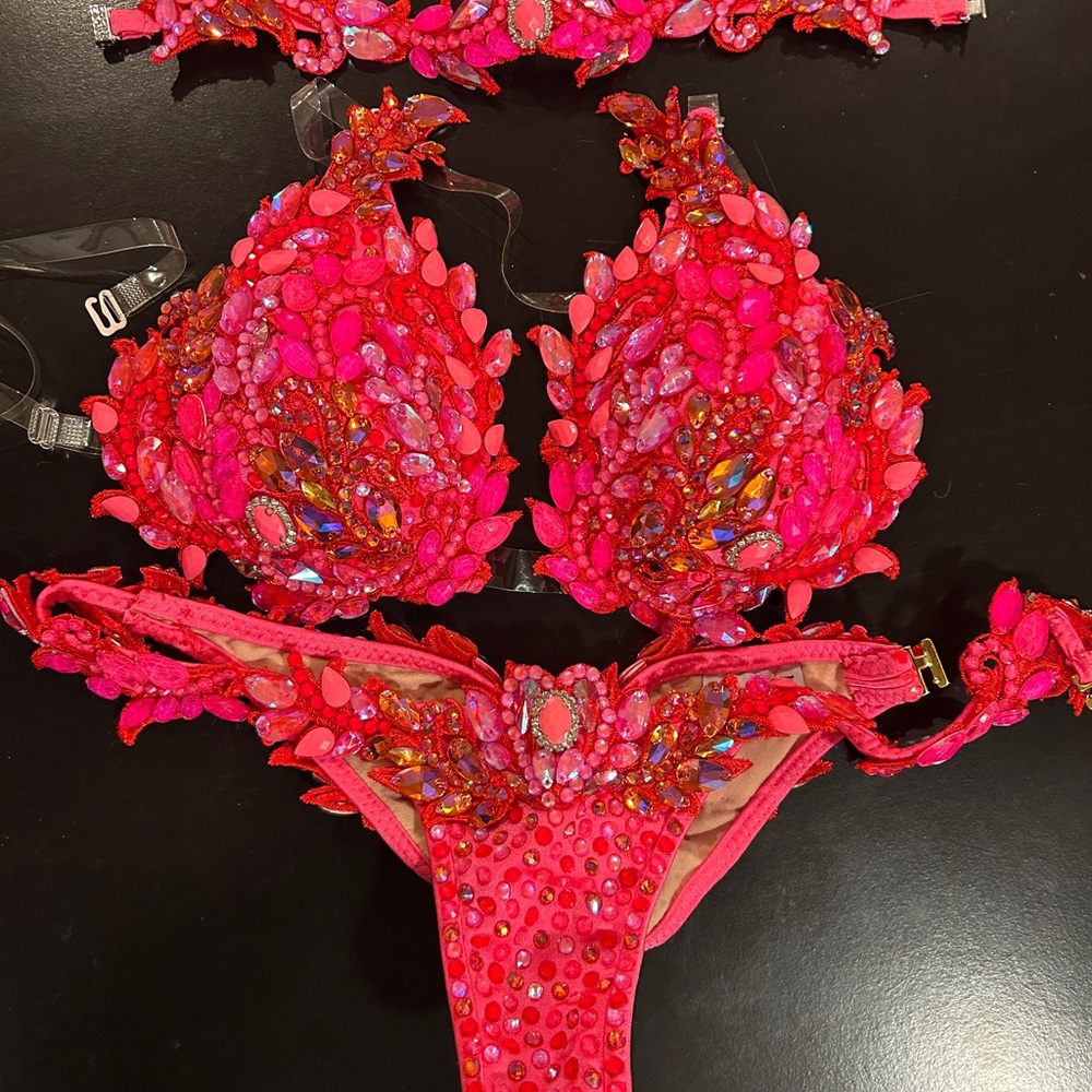 WBFF, FMG Glam Fit Pink Bikini